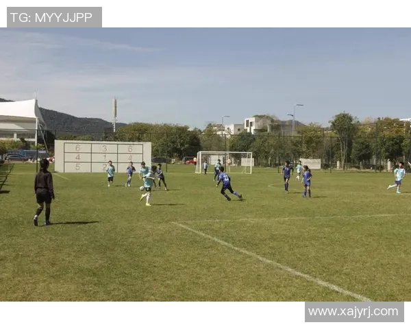 薛姓足球明星拼搏历程展现绿茵赛场激情与不懈追梦精神