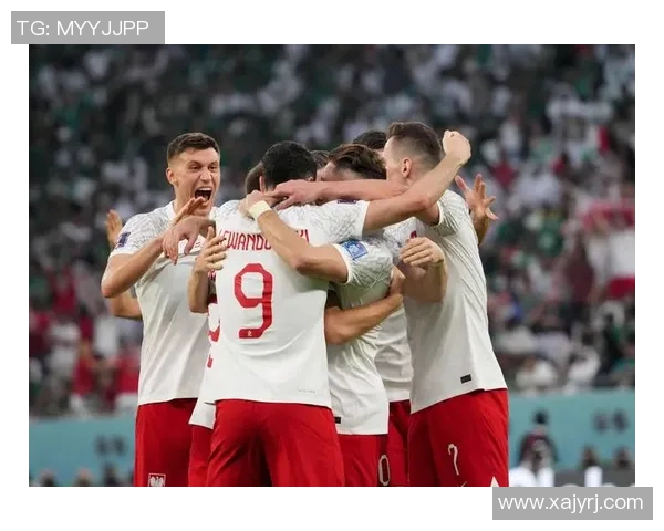 高个子足球球星的独特优势与挑战分析：从空中对抗到球场领导力的全方位探讨